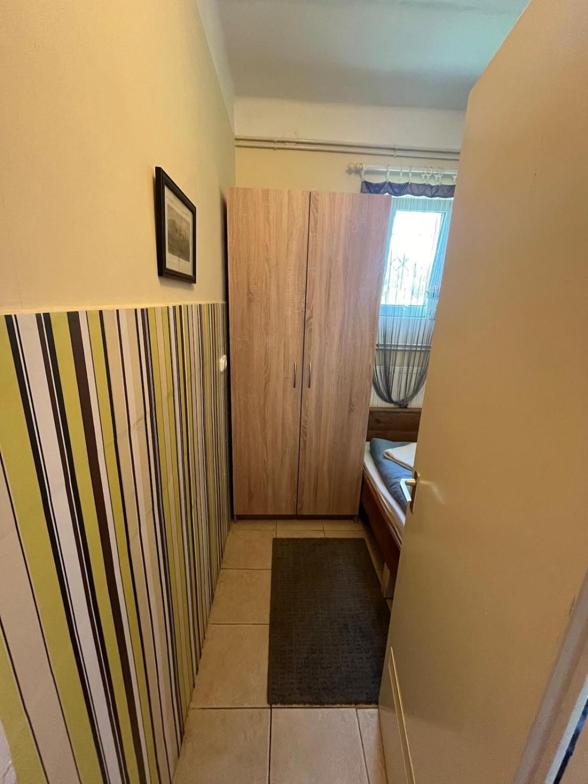 Tejfeles Vendeghaz Apartment Porva Екстериор снимка