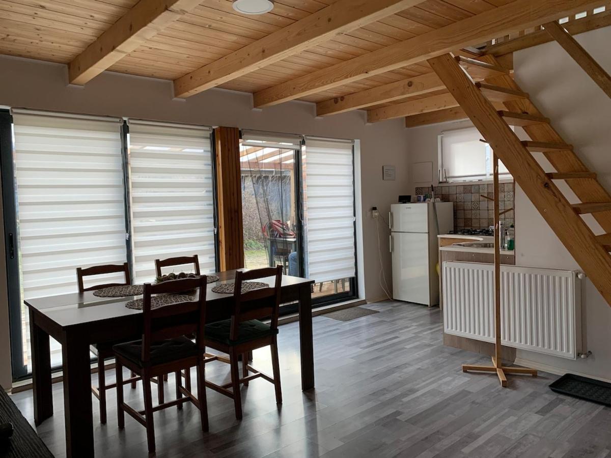 Tejfeles Vendeghaz Apartment Porva Екстериор снимка